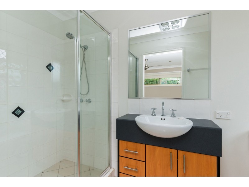 16 Cranberrie Crescent, Pimpama QLD 4209