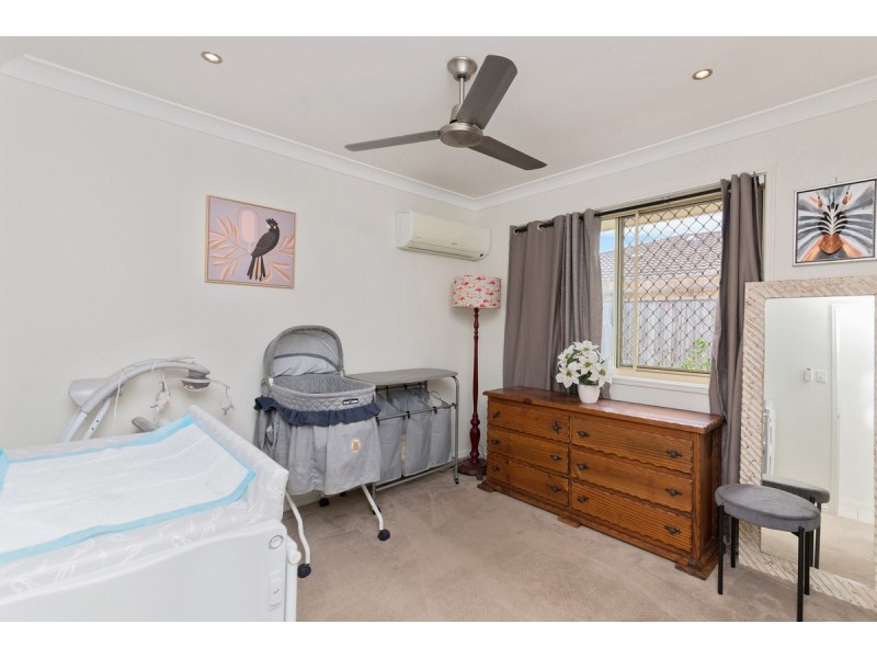 16 Cranberrie Crescent, Pimpama QLD 4209