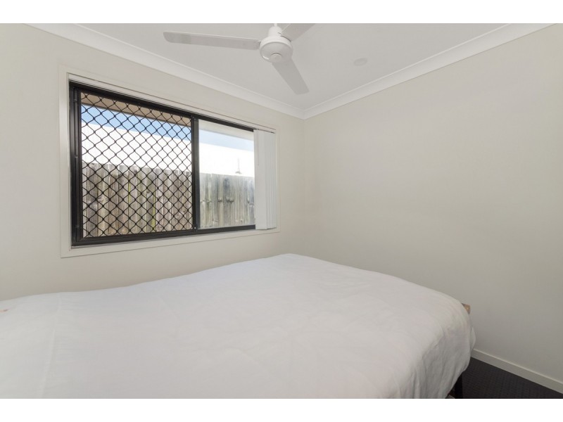 16 Mieka Crescent, Pimpama QLD 4209