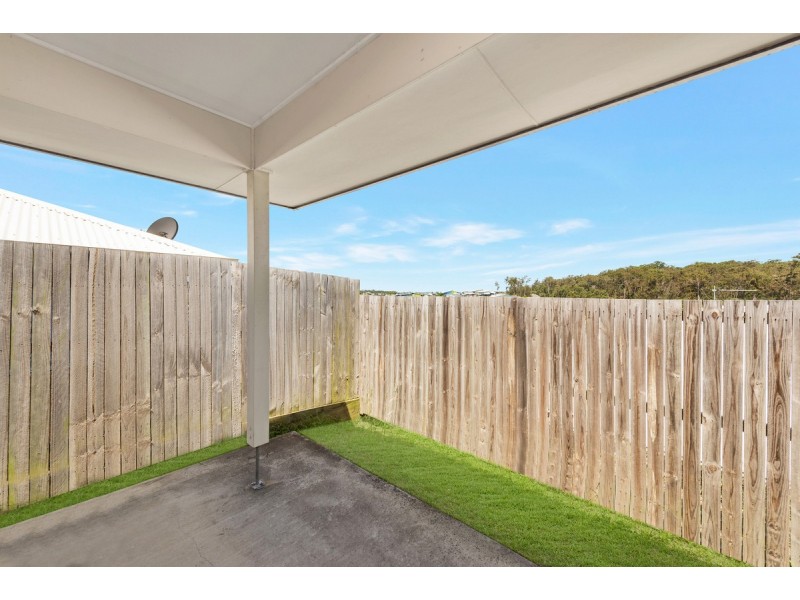 16 Mieka Crescent, Pimpama QLD 4209