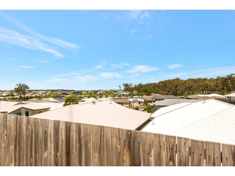 16 Mieka Crescent, Pimpama QLD 4209