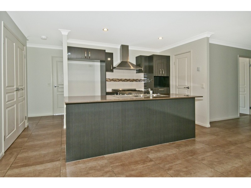 68 Landsdowne Drive, Ormeau Hills QLD 4208