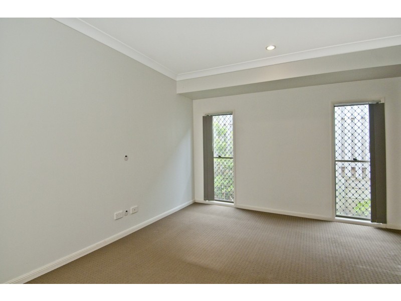 68 Landsdowne Drive, Ormeau Hills QLD 4208