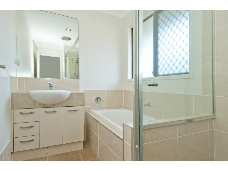 68 Landsdowne Drive, Ormeau Hills QLD 4208