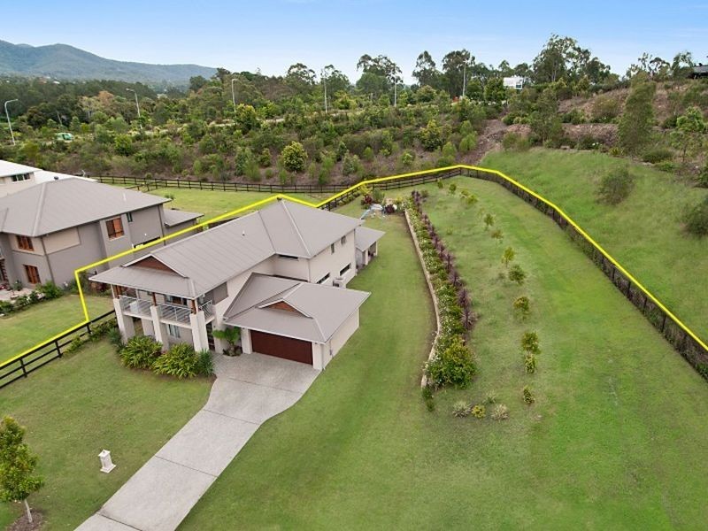 9 Meadow Court, Maudsland QLD 4210