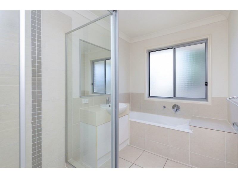 1/20 Livingstone Street, Upper Coomera QLD 4209