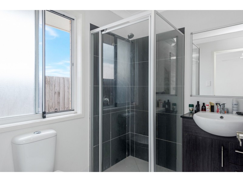 14 Mieka Crescent, Pimpama QLD 4209