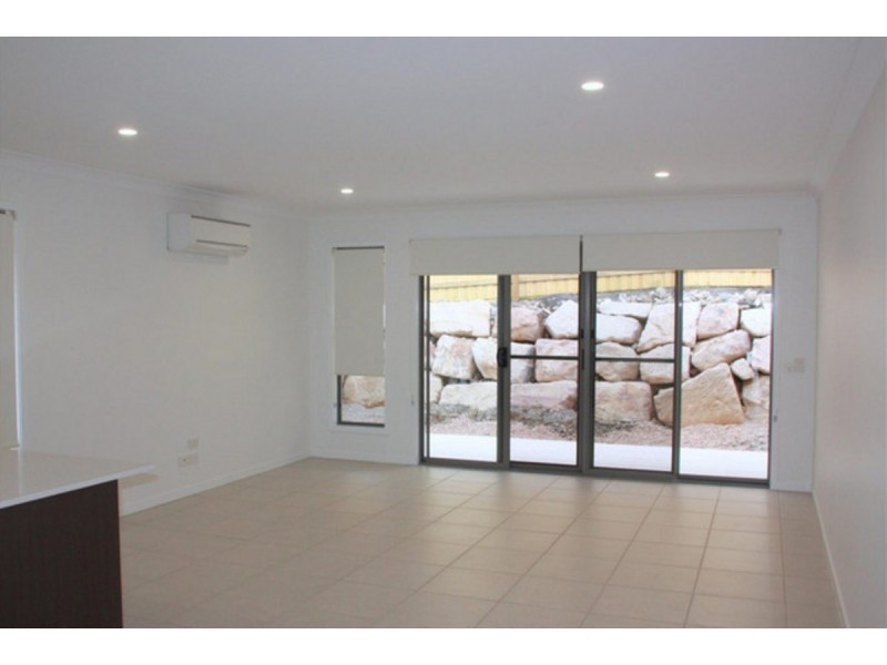 1/14 Aspect Street, Pimpama QLD 4209