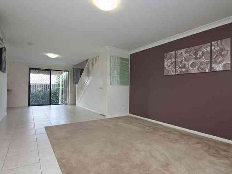 1/30 Witheren Circuit, Pacific Pines QLD 4211