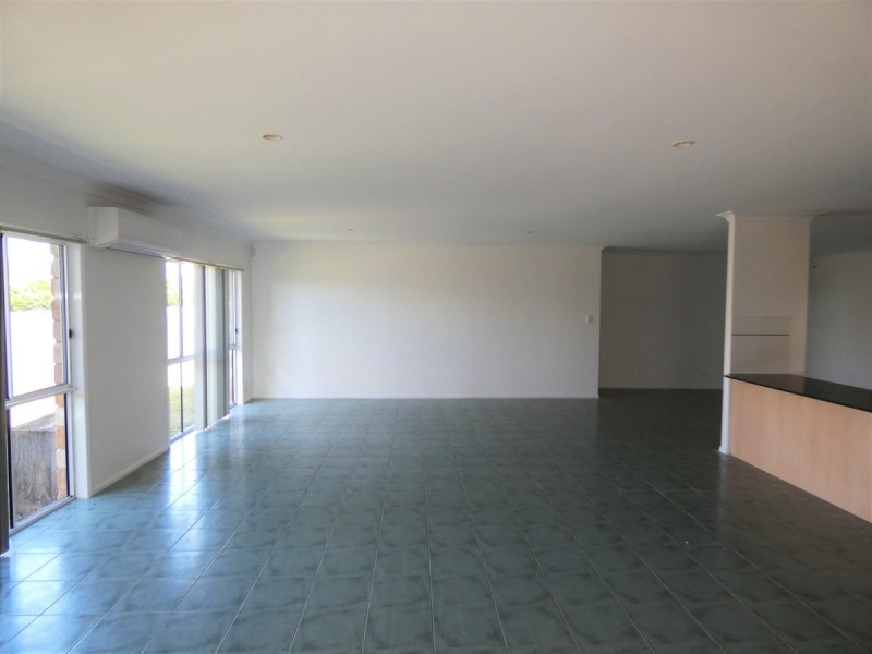 4 Dahlia Crescent, Ormeau QLD 4208