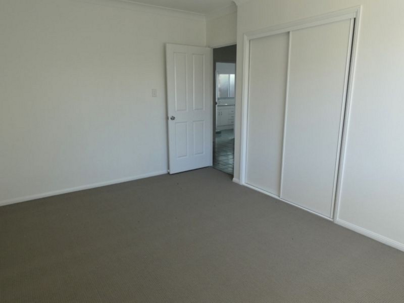 4 Dahlia Crescent, Ormeau QLD 4208