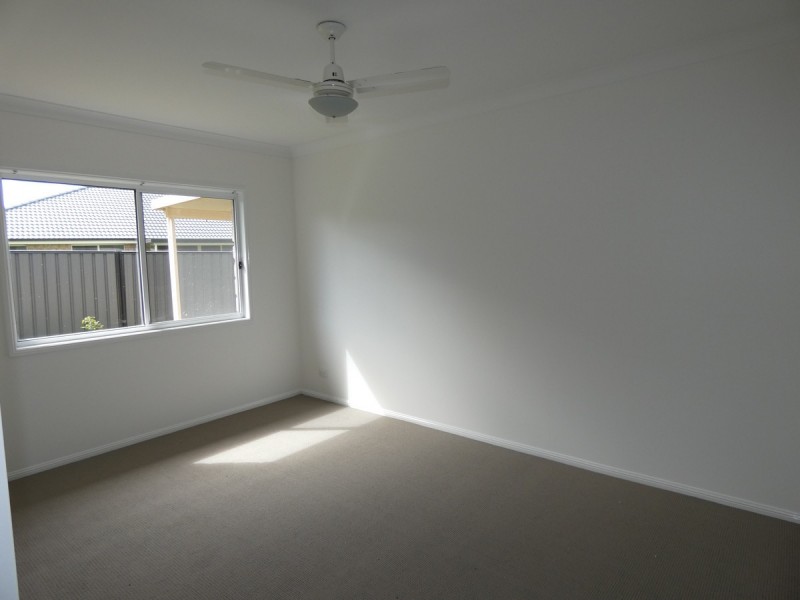 4 Dahlia Crescent, Ormeau QLD 4208