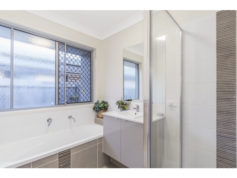 22 Lisa Crescent, Coomera QLD 4209