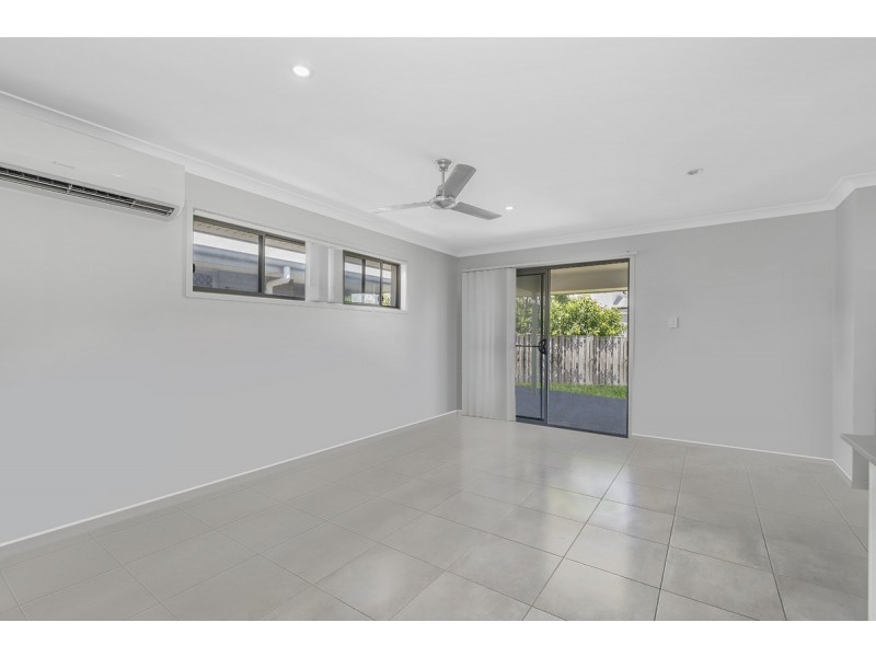 7 Hillsborough Place, Pimpama QLD 4209