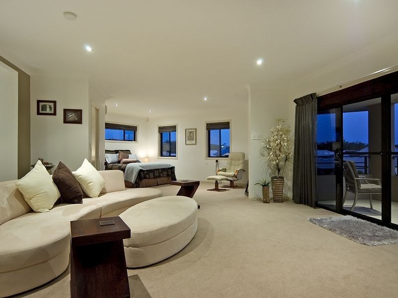 1 Pathfinder Road, Coomera Waters QLD 4209