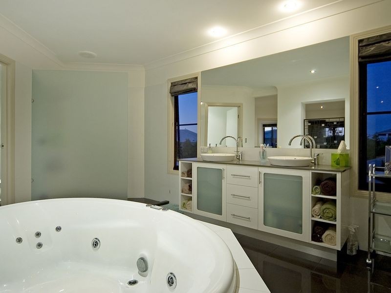 1 Pathfinder Road, Coomera Waters QLD 4209