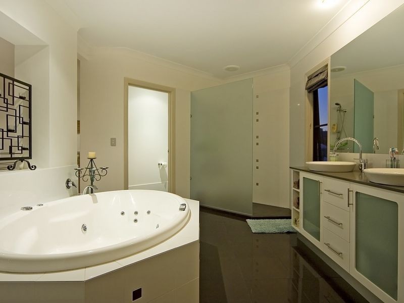 1 Pathfinder Road, Coomera Waters QLD 4209