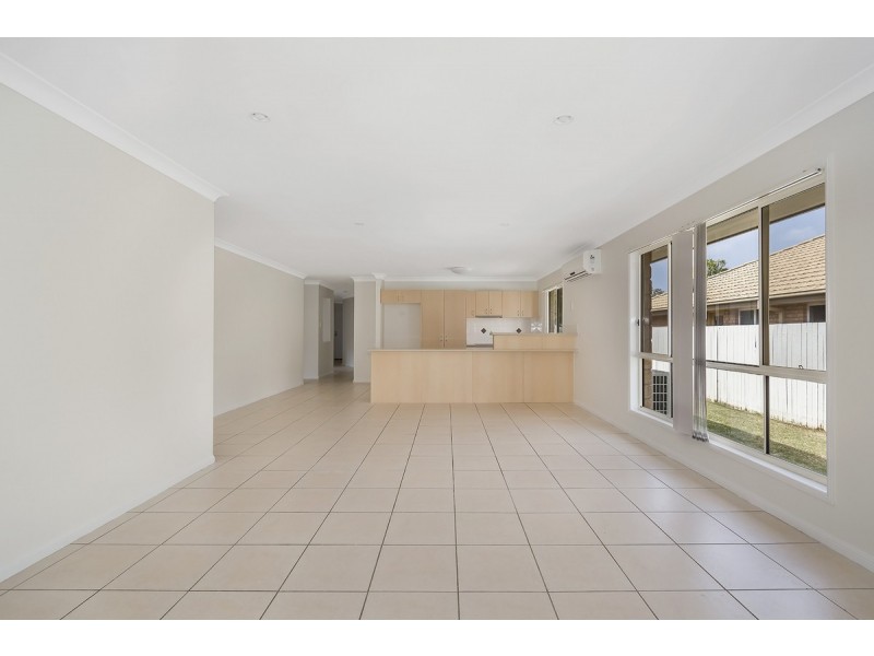 28 Billinghurst Crescent, Upper Coomera QLD 4209