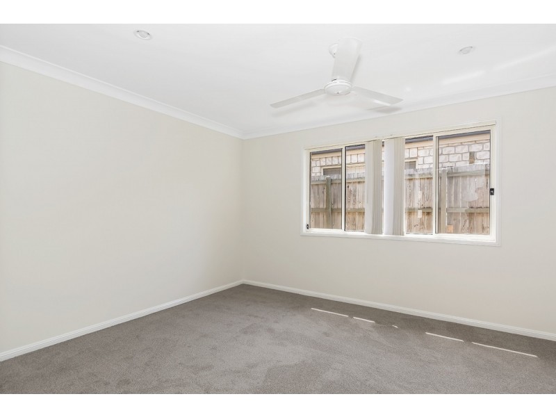 28 Billinghurst Crescent, Upper Coomera QLD 4209