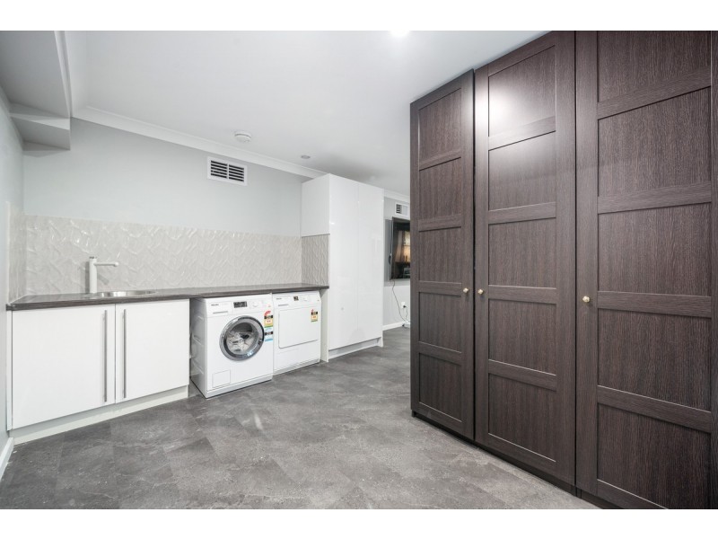 37 Crestridge Crescent, Oxenford QLD 4210