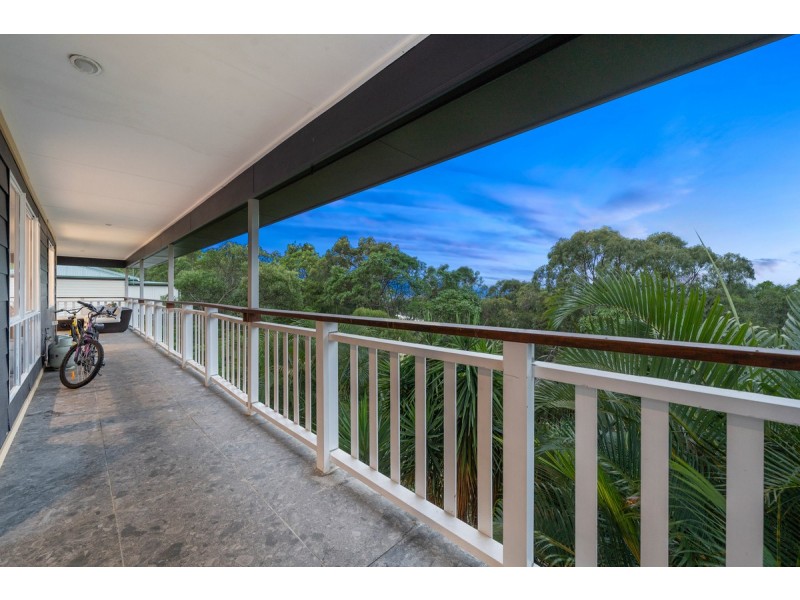 37 Crestridge Crescent, Oxenford QLD 4210