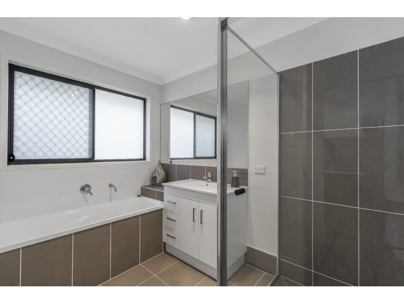 1 McWilliam Street, Pimpama QLD 4209