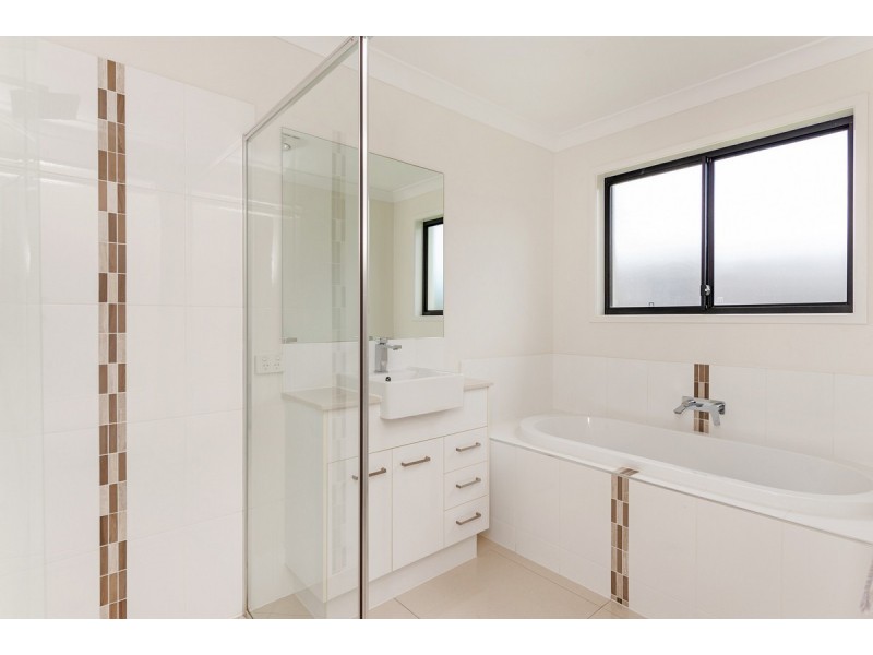 5 Doherty Drive, Pimpama QLD 4209