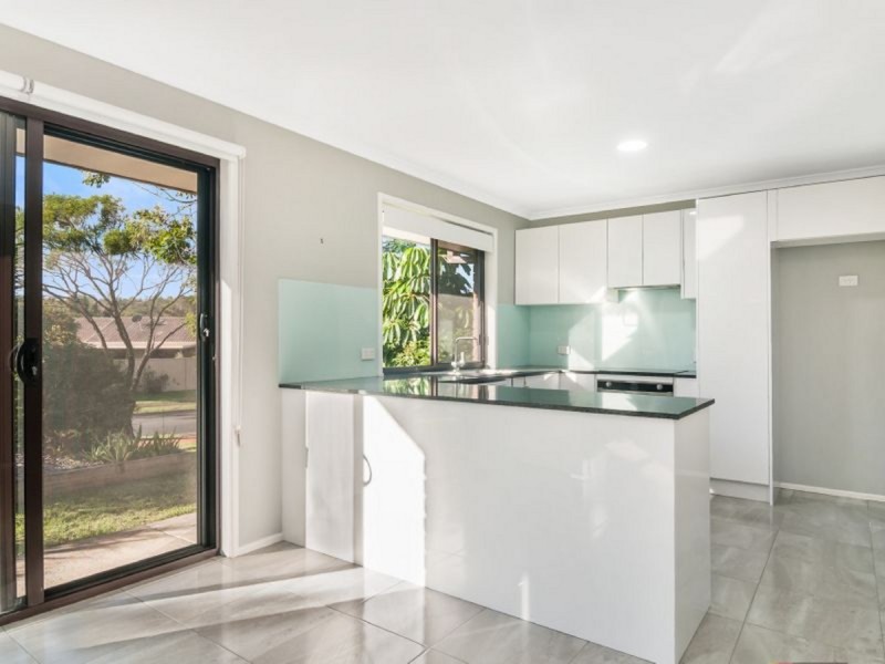 1/10 Fonda Place, Oxenford QLD 4210