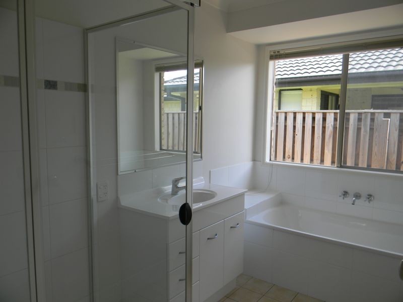 22 Ansett Way, Upper Coomera QLD 4209