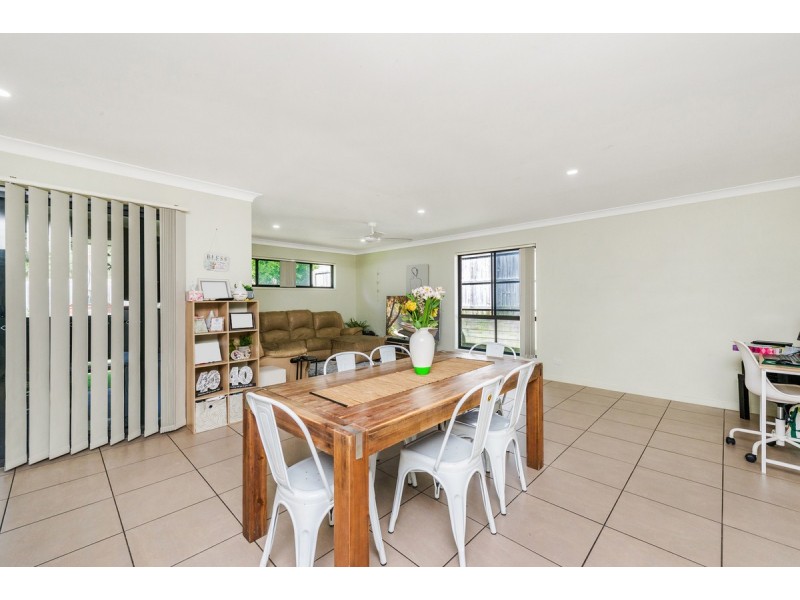 34 Percy Earl Crescent, Pimpama QLD 4209