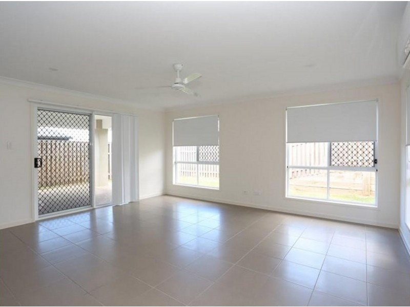 8 Stairway Street, Coomera QLD 4209