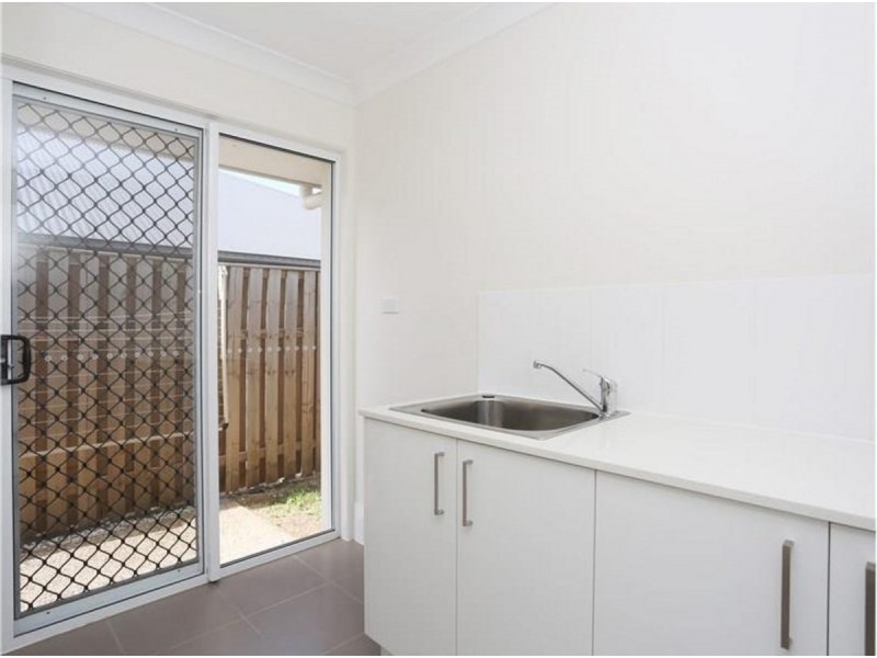 8 Stairway Street, Coomera QLD 4209