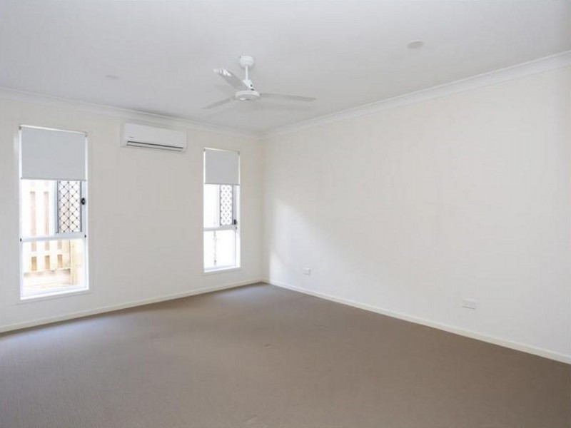 8 Stairway Street, Coomera QLD 4209