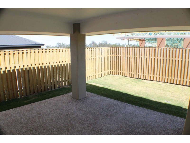 8 Stairway Street, Coomera QLD 4209