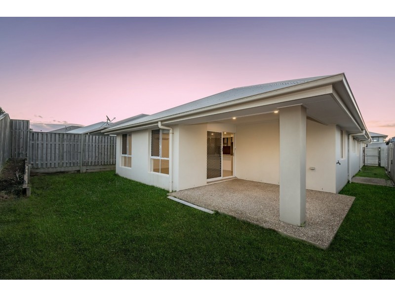 8 Stairway Street, Coomera QLD 4209