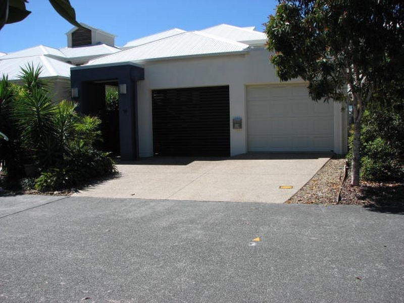 16 Brindabella Close, Coomera Waters QLD 4209