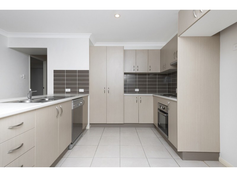 7 Dunraven Drive, Pimpama QLD 4209