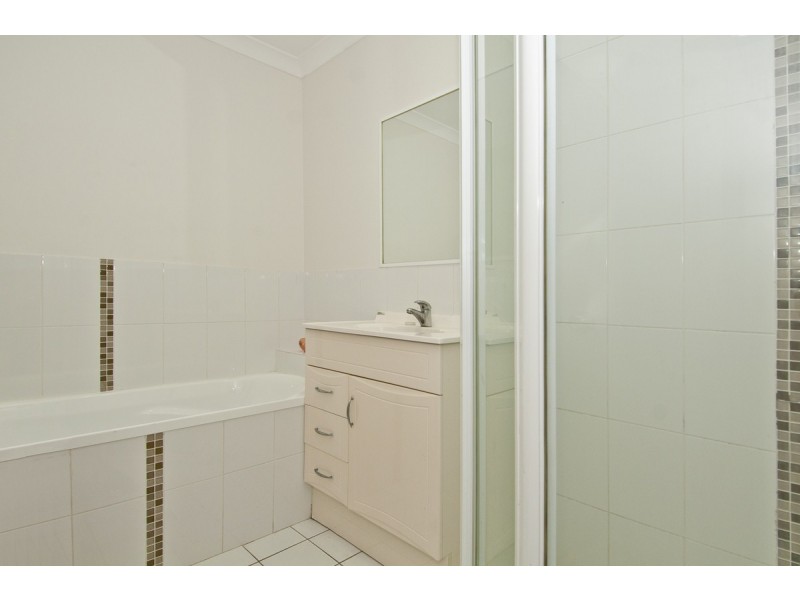 2/5 Moss Terrace, Pimpama QLD 4209