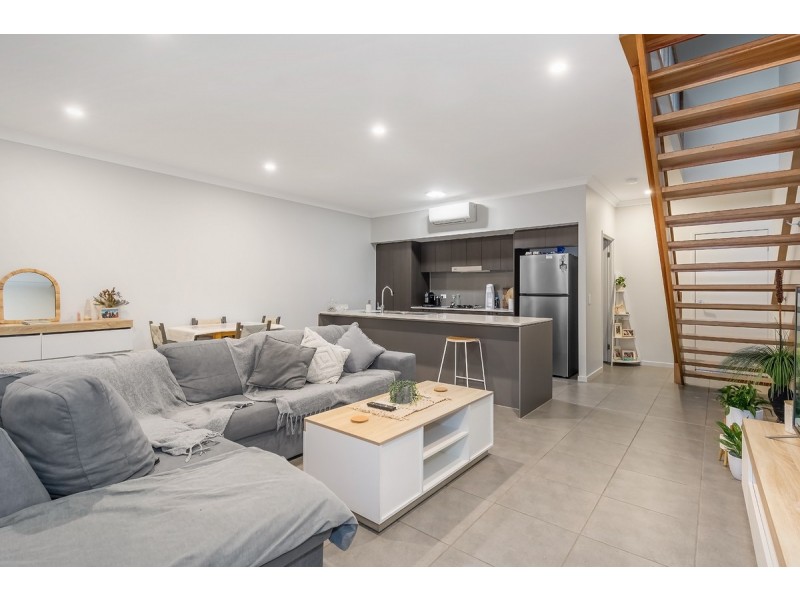 2/31 Gatina Crescent, Coomera QLD 4209