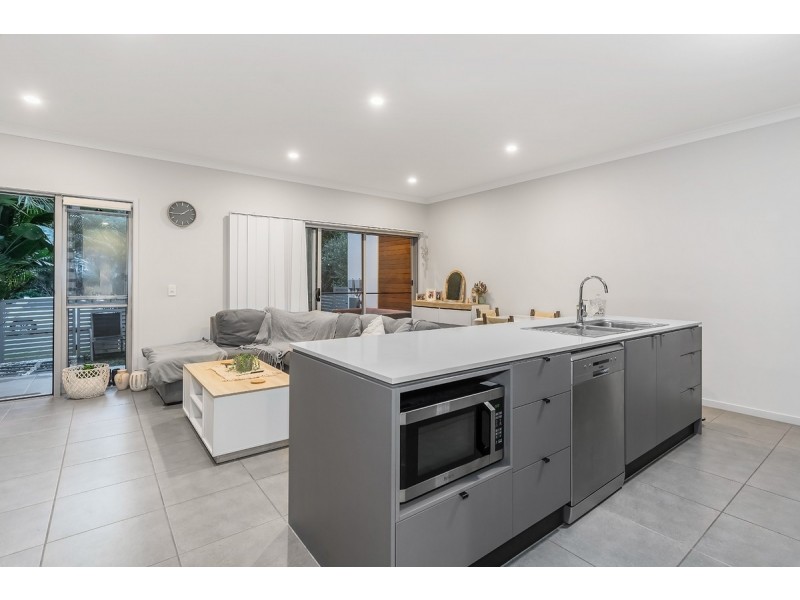 2/31 Gatina Crescent, Coomera QLD 4209