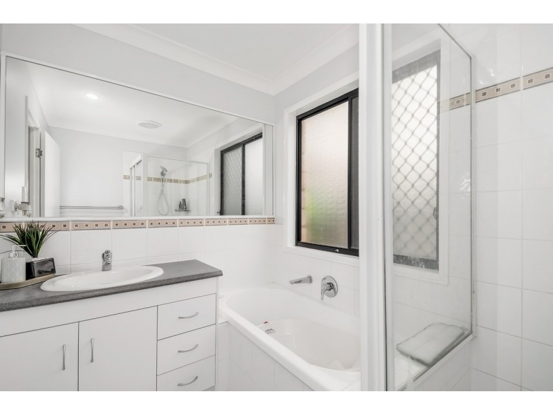 18 Glenridge Street, Upper Coomera QLD 4209