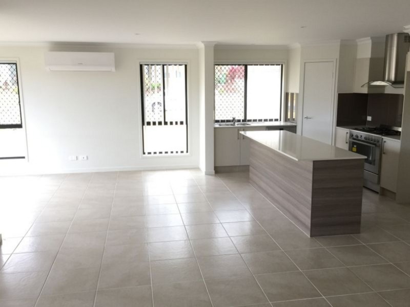 40 Meander Circuit, Holmview QLD 4207