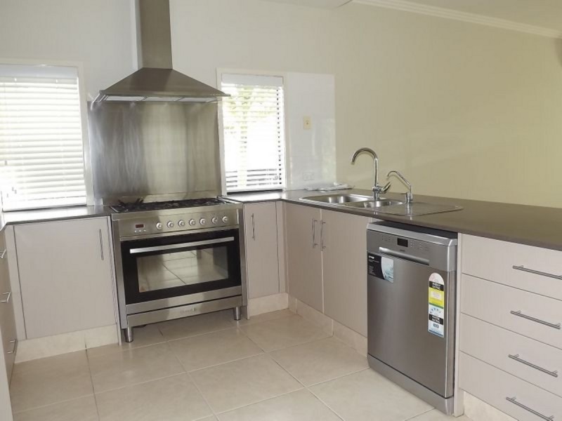 42 Ceil Circuit, Coomera Waters QLD 4209