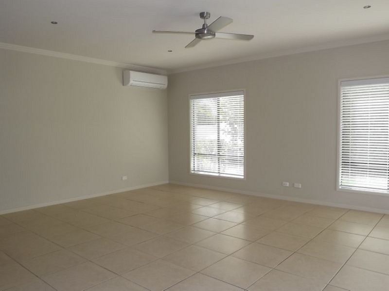 42 Ceil Circuit, Coomera Waters QLD 4209