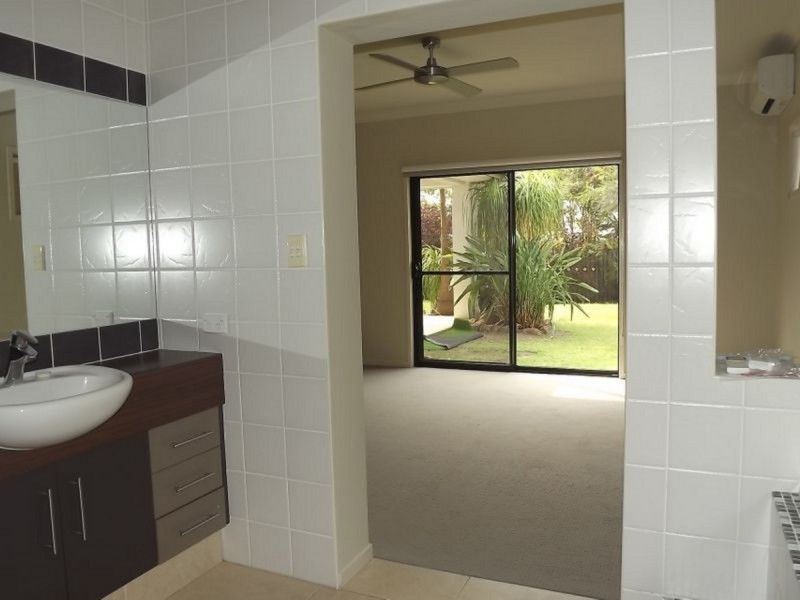 42 Ceil Circuit, Coomera Waters QLD 4209