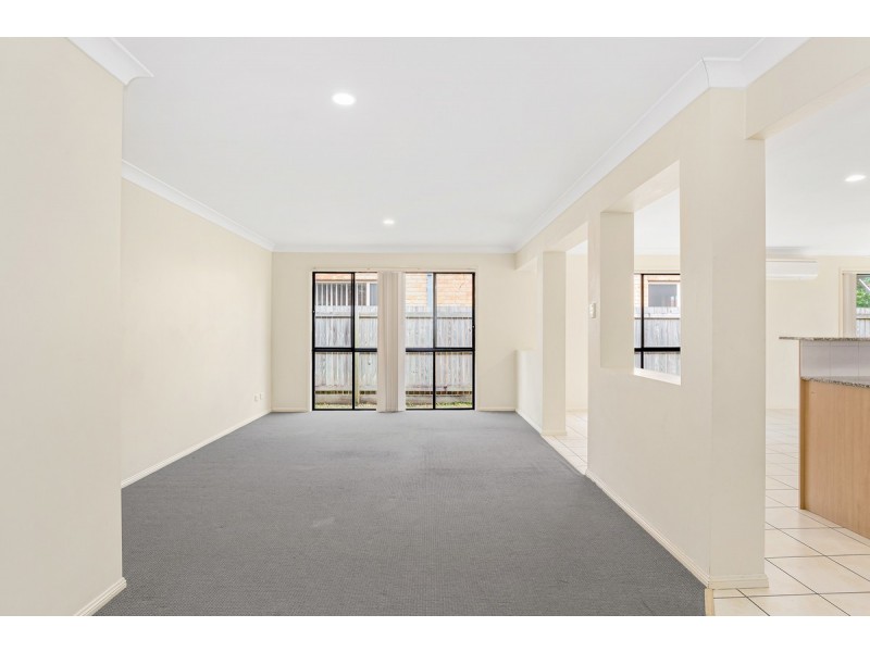 15 Lorenzo Drive, Coomera QLD 4209