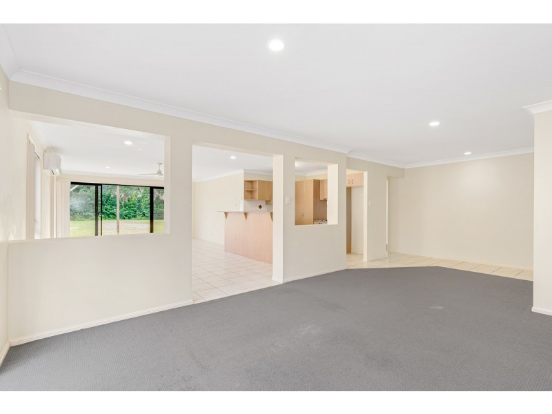 15 Lorenzo Drive, Coomera QLD 4209