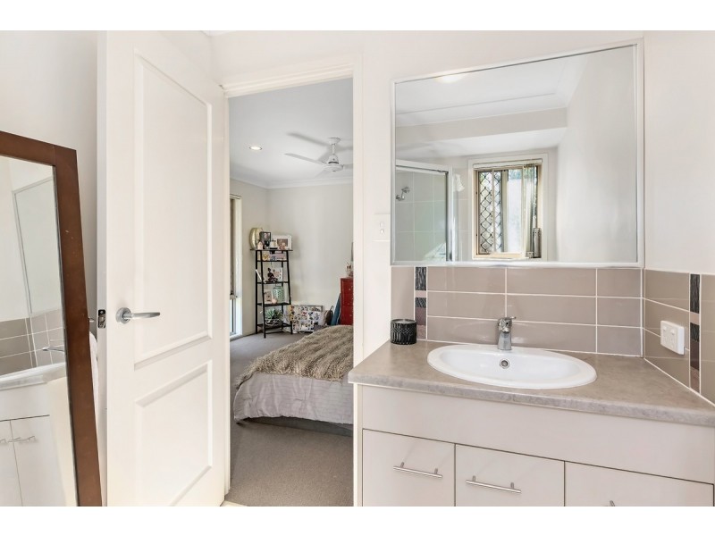 2 Tuxworth Place, Pimpama QLD 4209