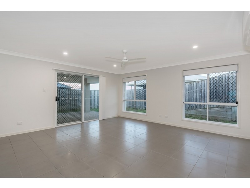 8 Stairway Street, Coomera QLD 4209