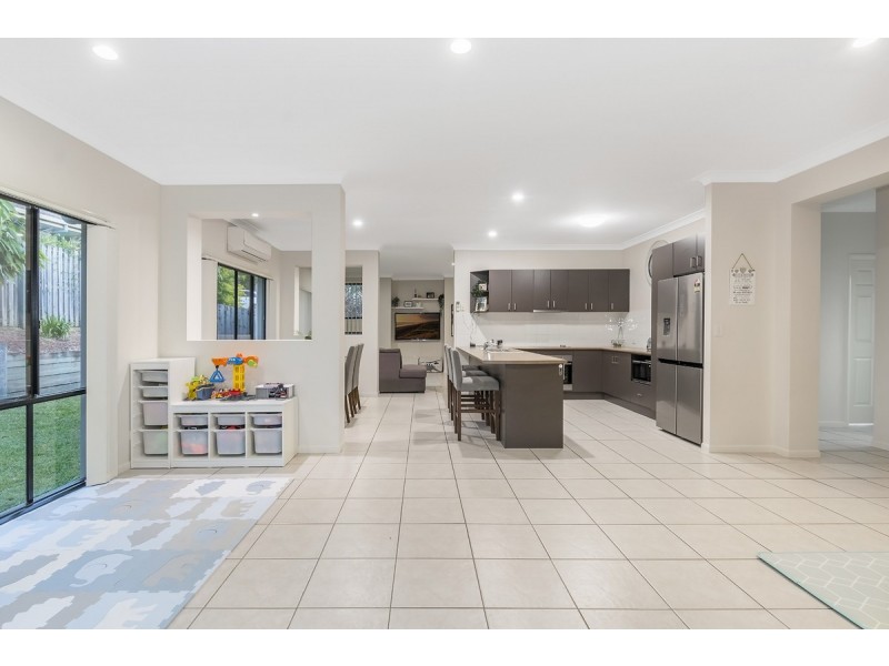 8 Murray Circuit, Upper Coomera QLD 4209